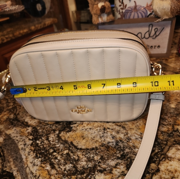 Super Pretty Puffy Linear Quilted Cream Leather Jes COACH Crossbody!! - Picture 10 of 16
